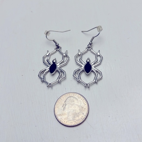 Vintage Black Widow Spider Pierced Earrings - Picture 2 of 4